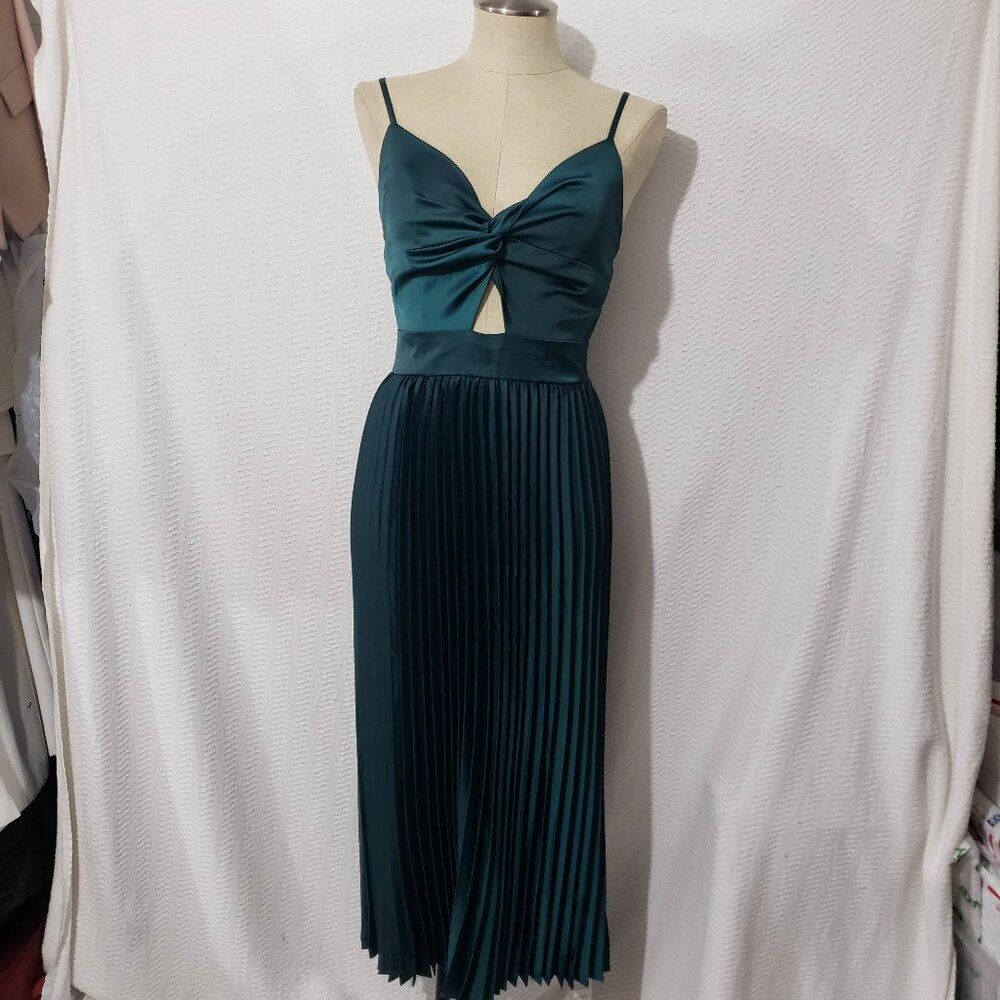 NEW Cupshe Live Life on The Beach Green Satin Pleated Midi Straps Dress S
